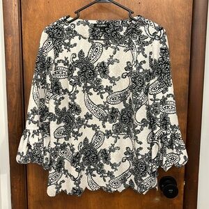 Roz and Ali Women’s Top Blouse, 3/4 flutter sleeves, black and ivory, Size XL